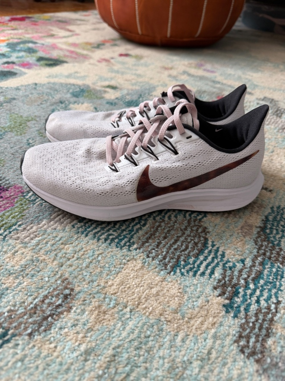 Nike Women's Zoom Pegasus 36 White Running with Black Collar and Pink Laces